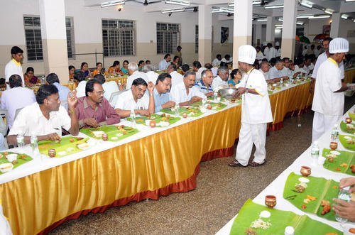 Sit-Down (Banana Leaf - Thali) Catering game activity rent in Jorhat